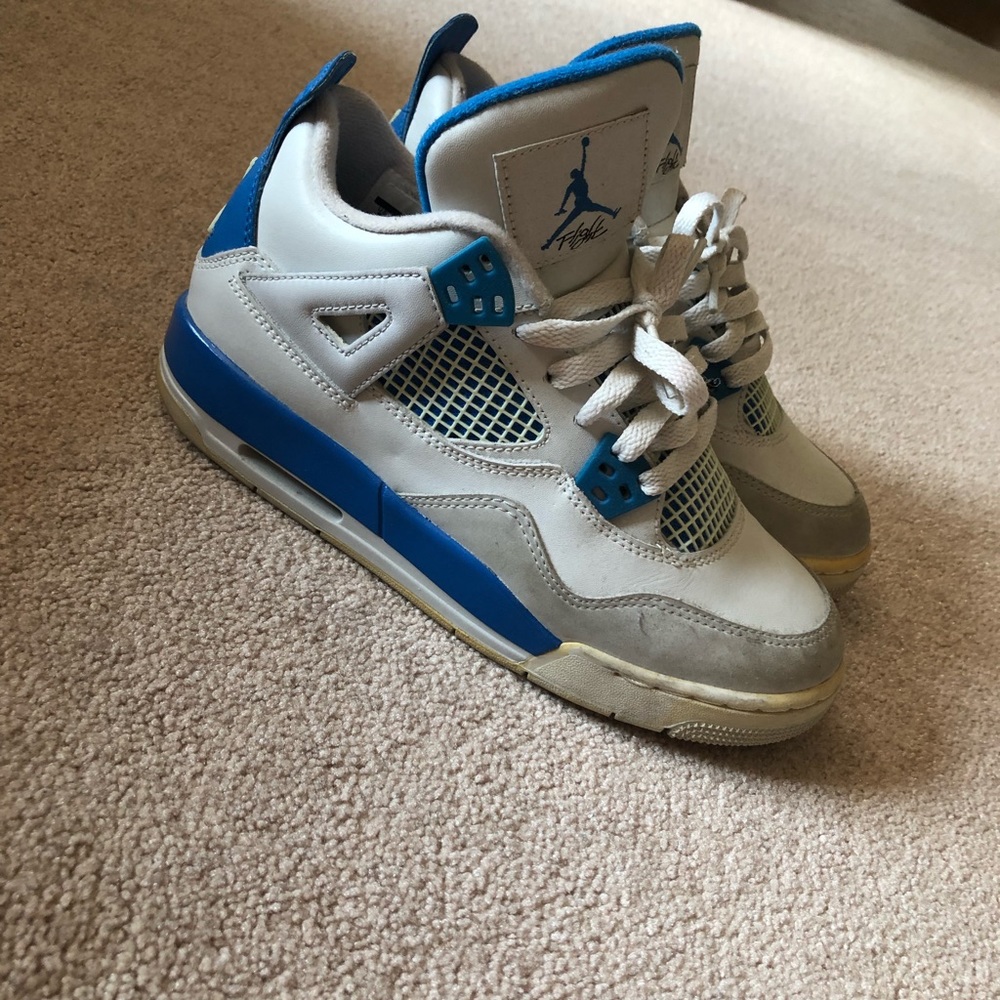 Jordan Retro 4 military blue